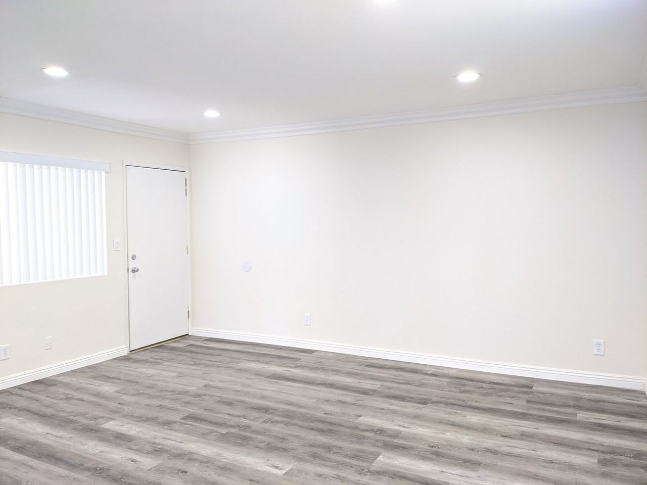 5222 Lexington Ave #15 - Photo 5 of 26