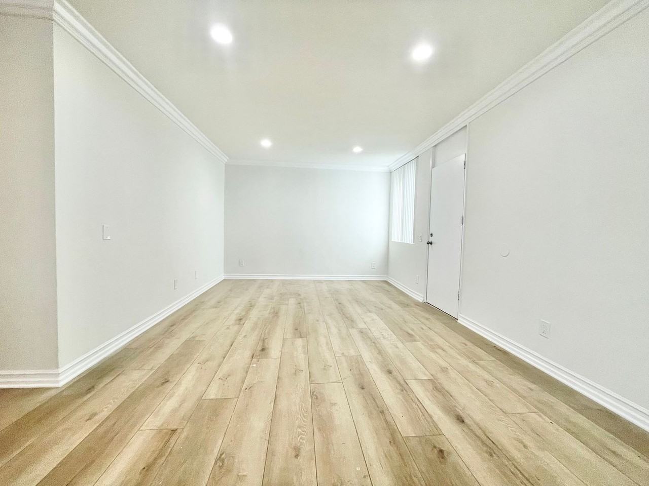 6060 Fulton Ave #9 - Photo 2 of 18