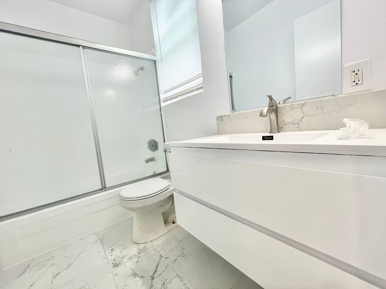 6060 Fulton Ave #9 - Photo 4 of 18