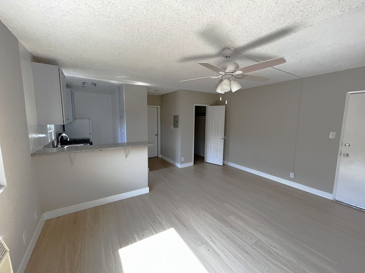 2152 - 14735 Roscoe Blvd. - Photo 4 of 14