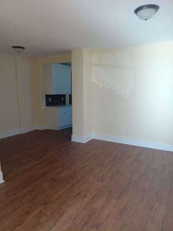 319 South Lee Street - Photo 3 of 15