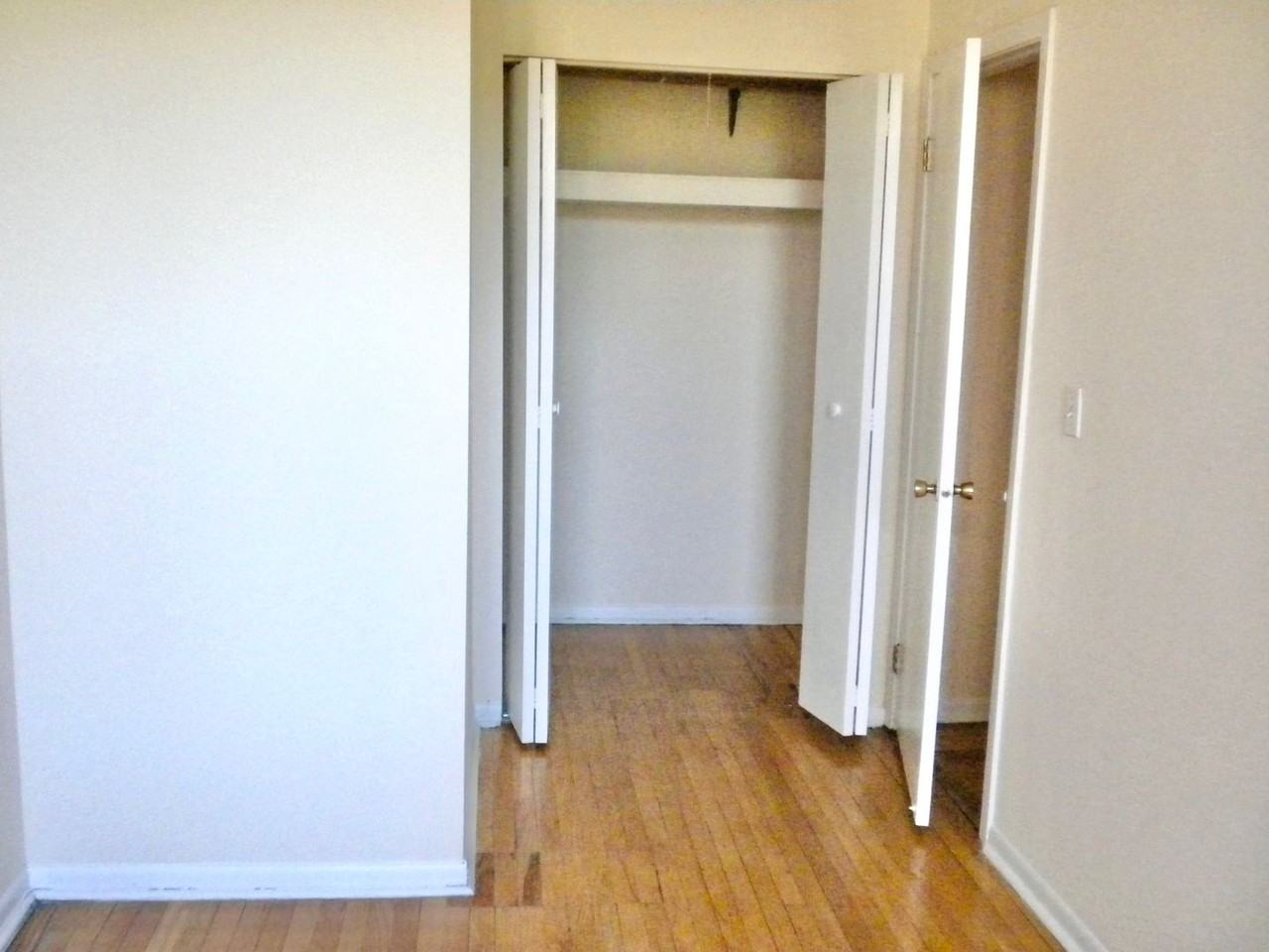 2319 N. Kedzie LP - Photo 4 of 25