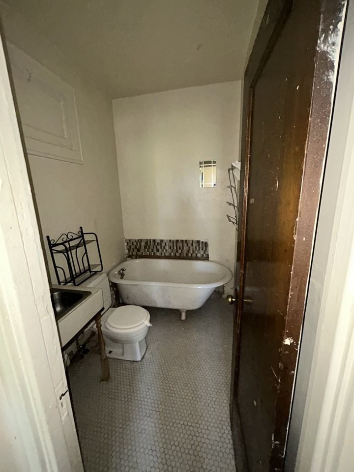 230 West Jackson Boulevard - Photo 3 of 3