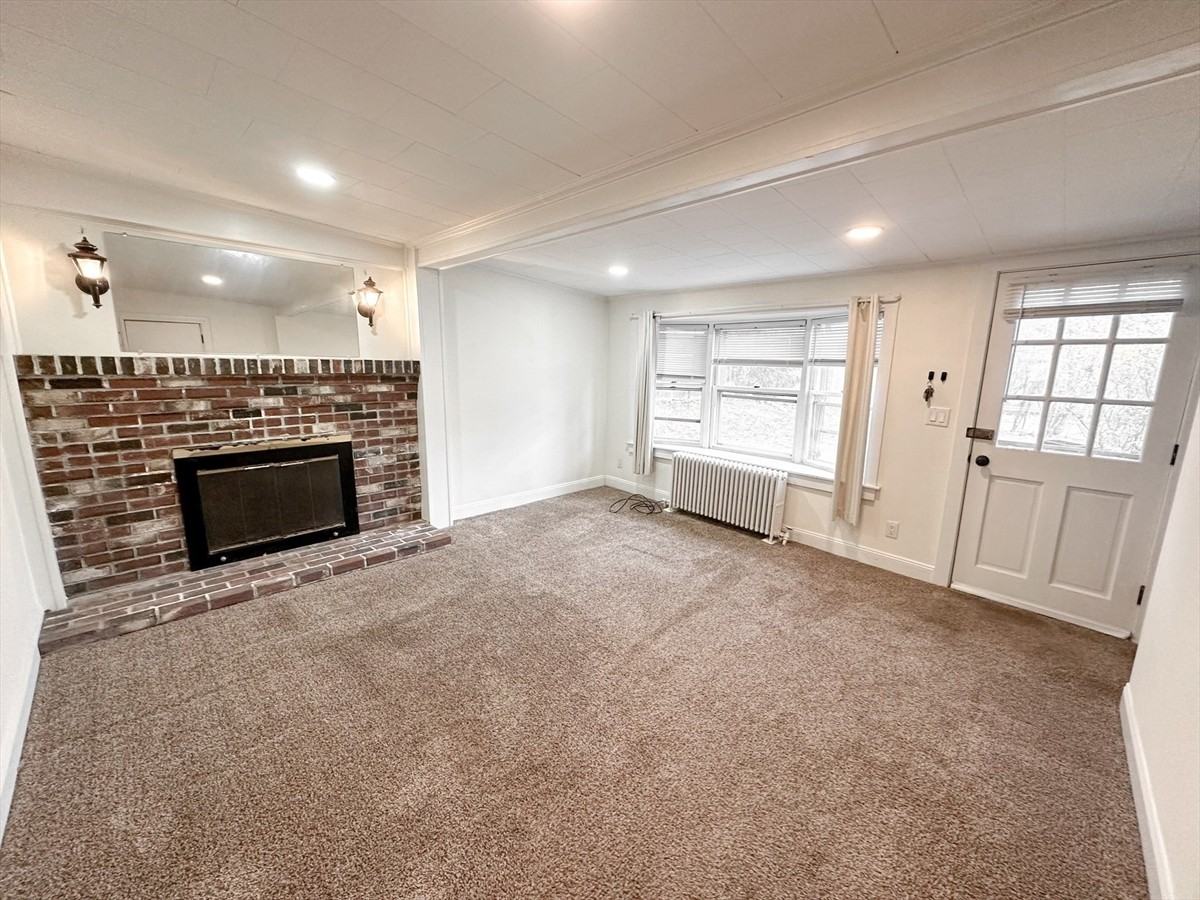 6 Laurel Street - Photo 3 of 11