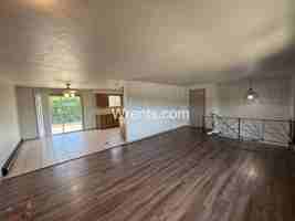 featured image of 11005 E 32nd Ave