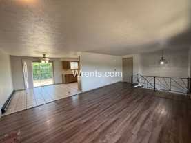 11005-11007 E 32nd Ave - Photo 1 of 1