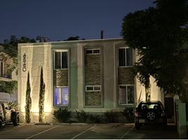 featured image of 4540 Florida St