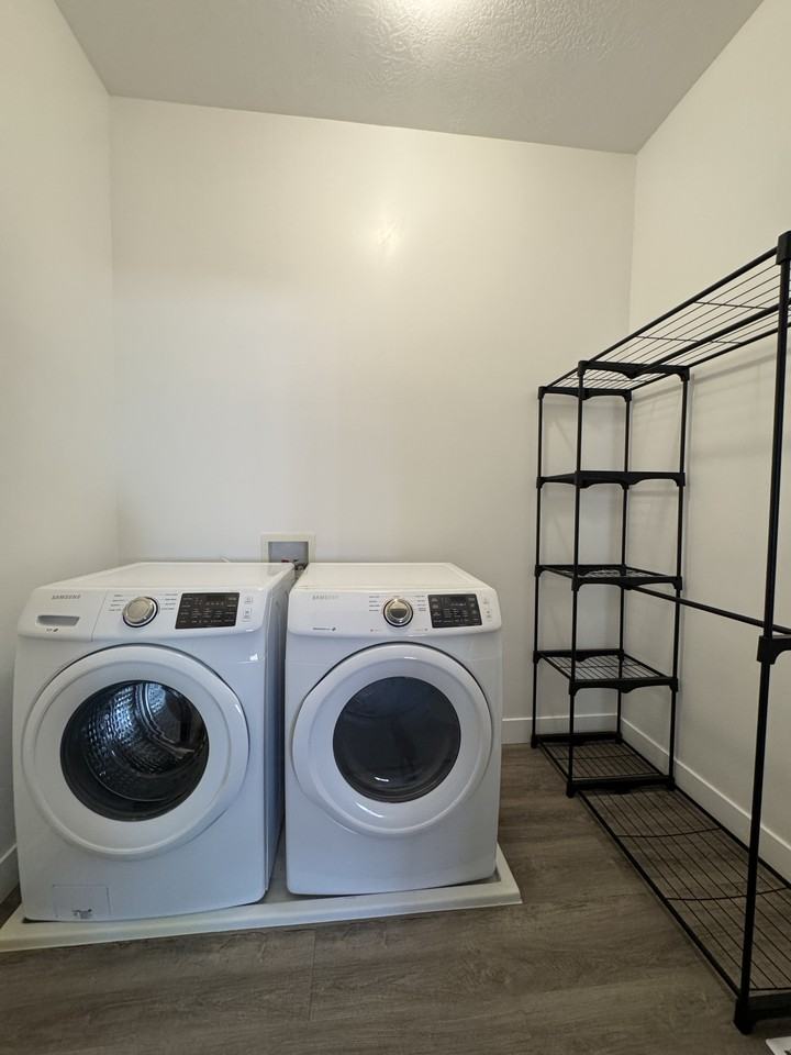 47 S Walker Pl #47 - Photo 2 of 27