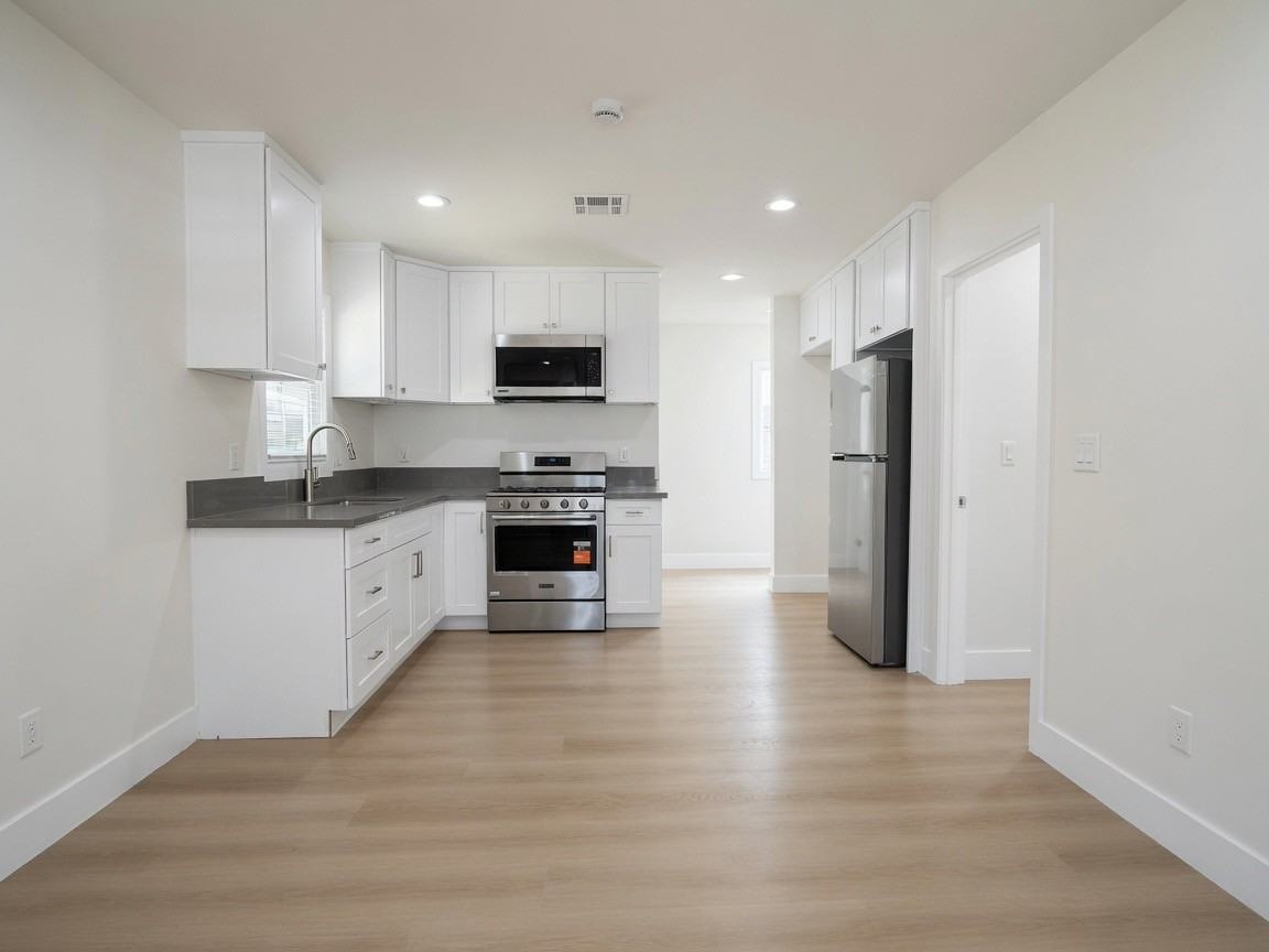 824 Aragon Ave #NA - Photo 3 of 14