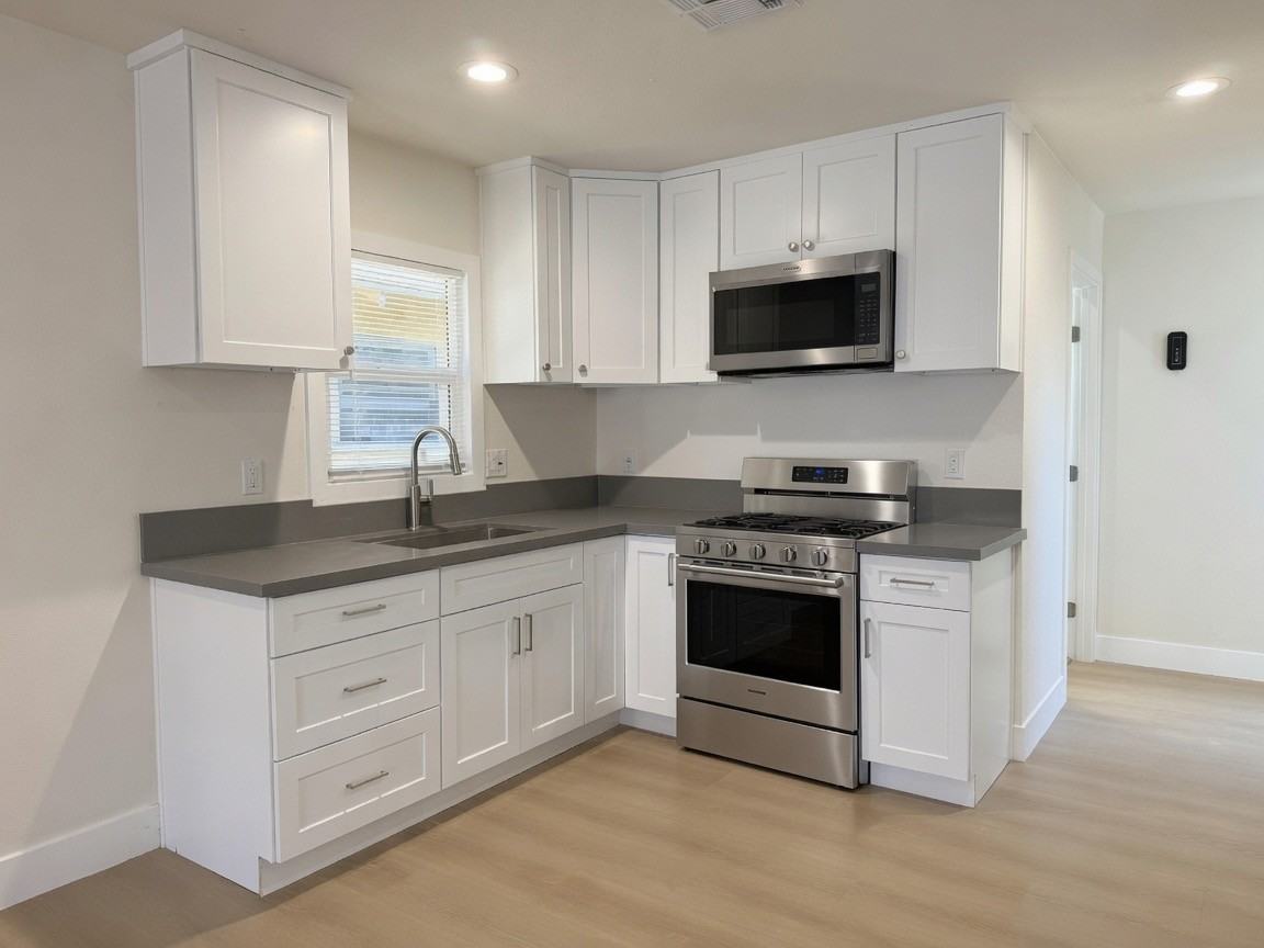 824 Aragon Ave #NA - Photo 4 of 14