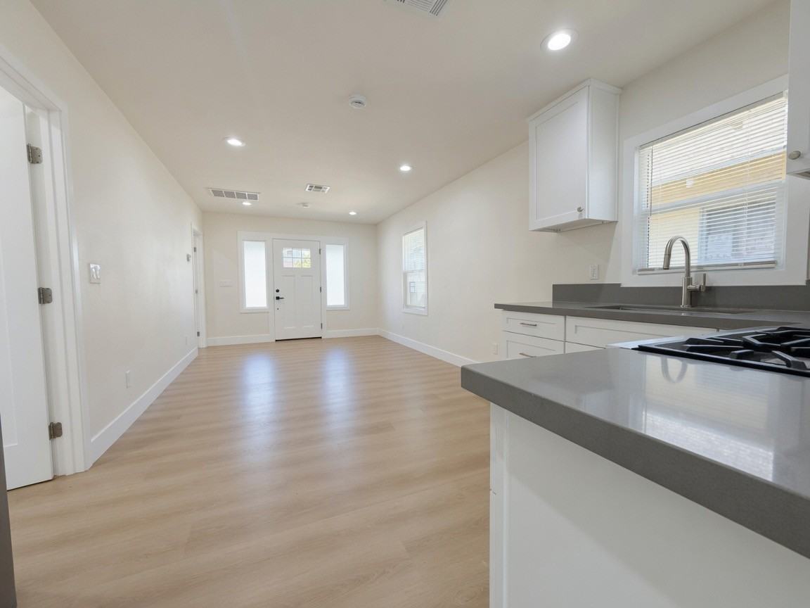 824 Aragon Ave #NA - Photo 6 of 14