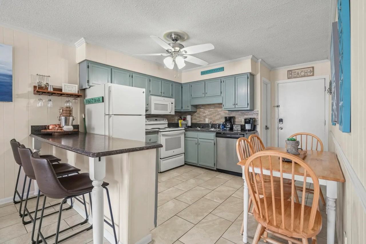 9620 Shore Dr #C101 - Photo 4 of 31