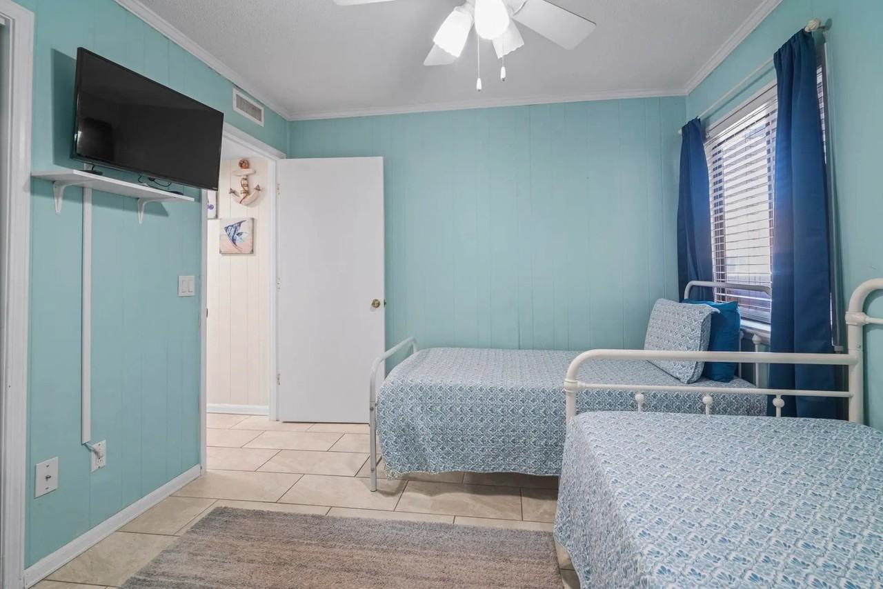 9620 Shore Dr #C101 - Photo 5 of 31