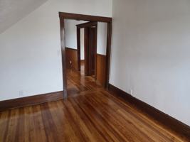 featured image of 19 Stephen St #3