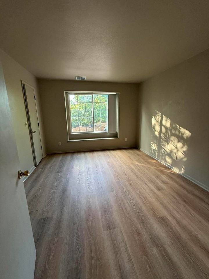 871 S Uravan Ct #D - Photo 7 of 12