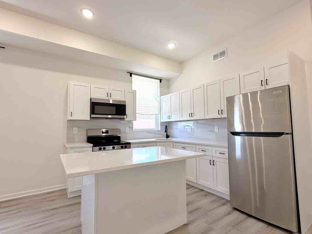 1240 W Ritner St #3rdFL - Photo 7 of 24