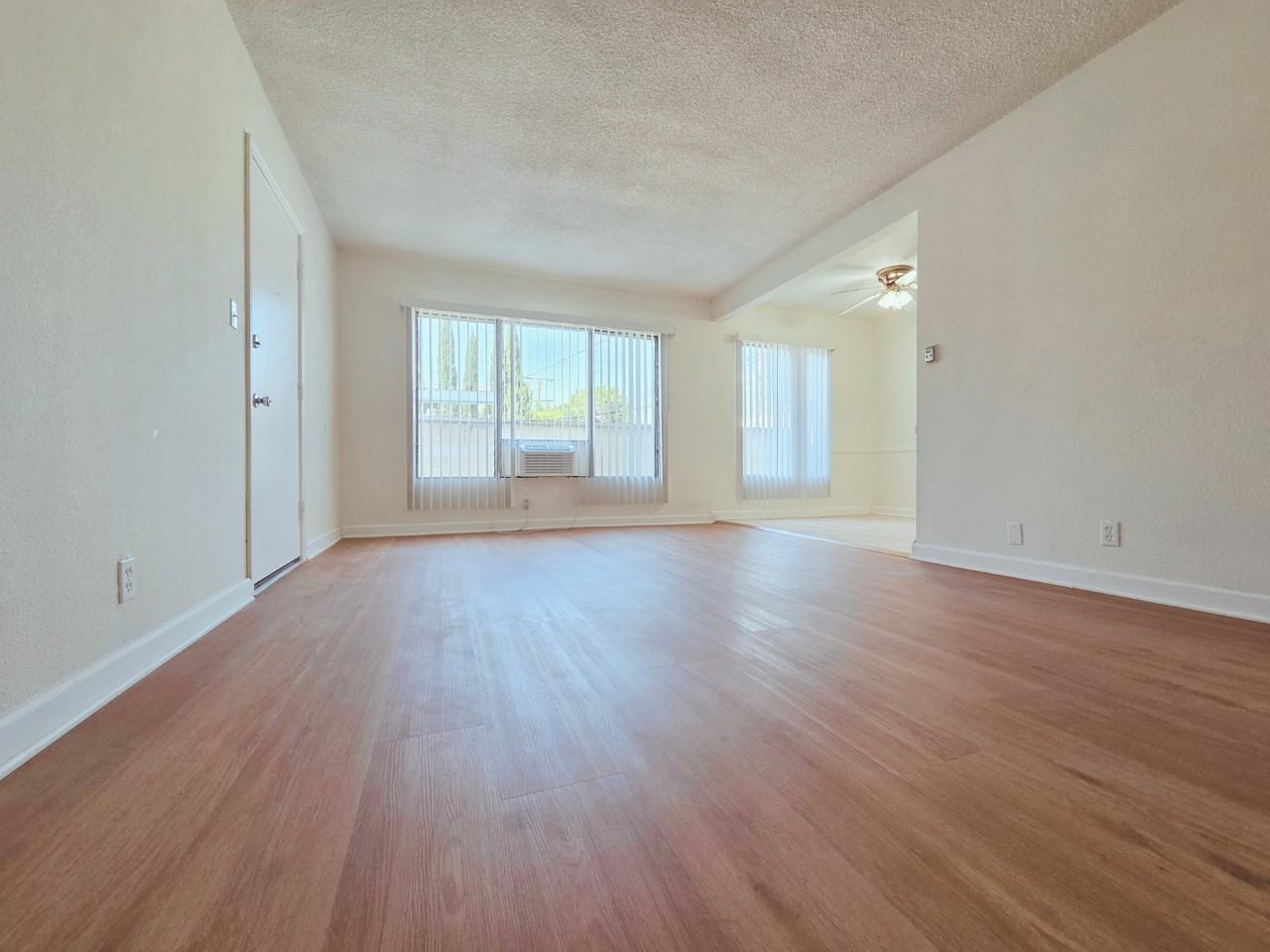 830 Crenshaw Blvd #05 - Photo 3 of 14