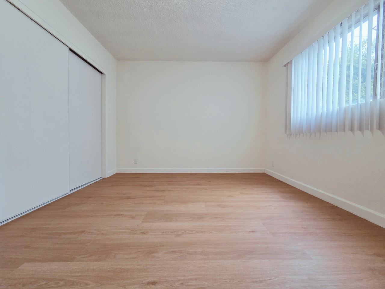 830 Crenshaw Blvd #05 - Photo 7 of 14