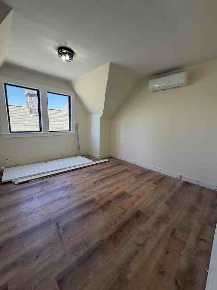 40 Point St #3FL - Photo 2 of 9