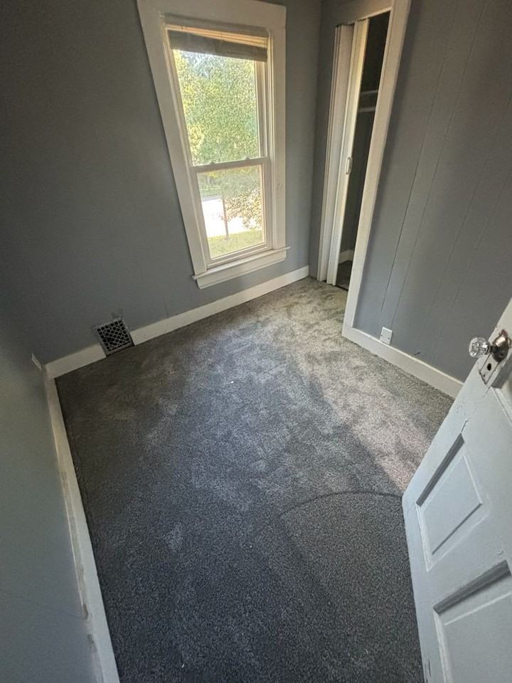 2205 Lincoln Way W - Photo 6 of 15