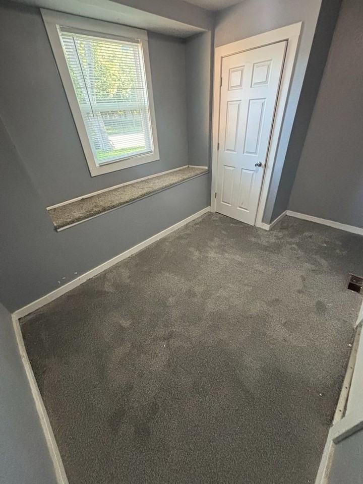 2205 Lincoln Way W - Photo 7 of 15