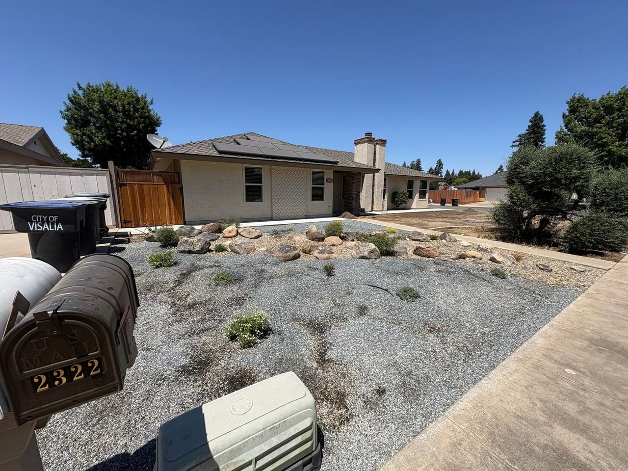 2322 E Vassar Dr - Photo 3 of 40
