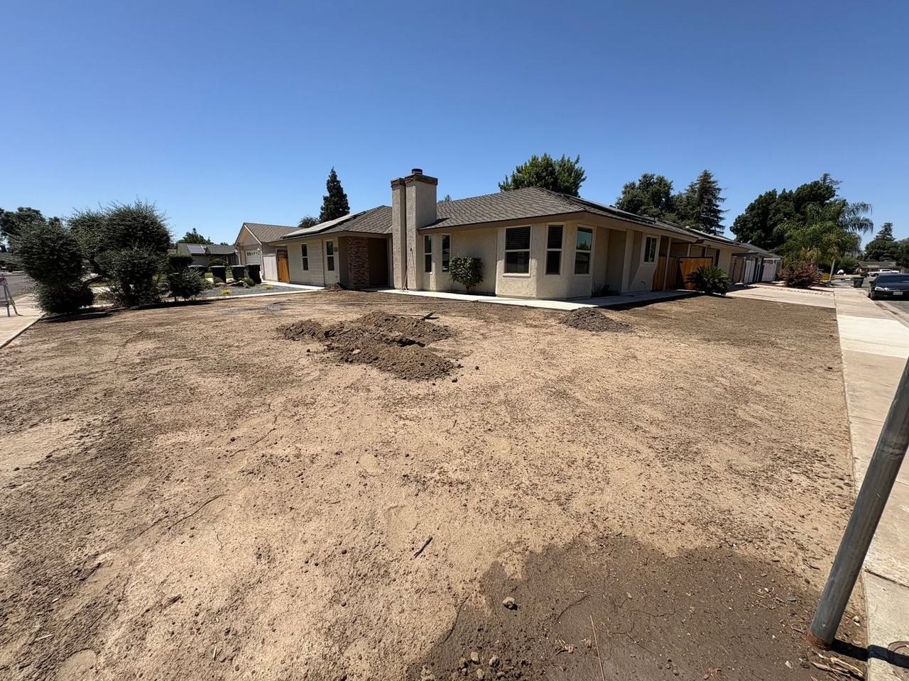 2322 E Vassar Dr - Photo 4 of 40