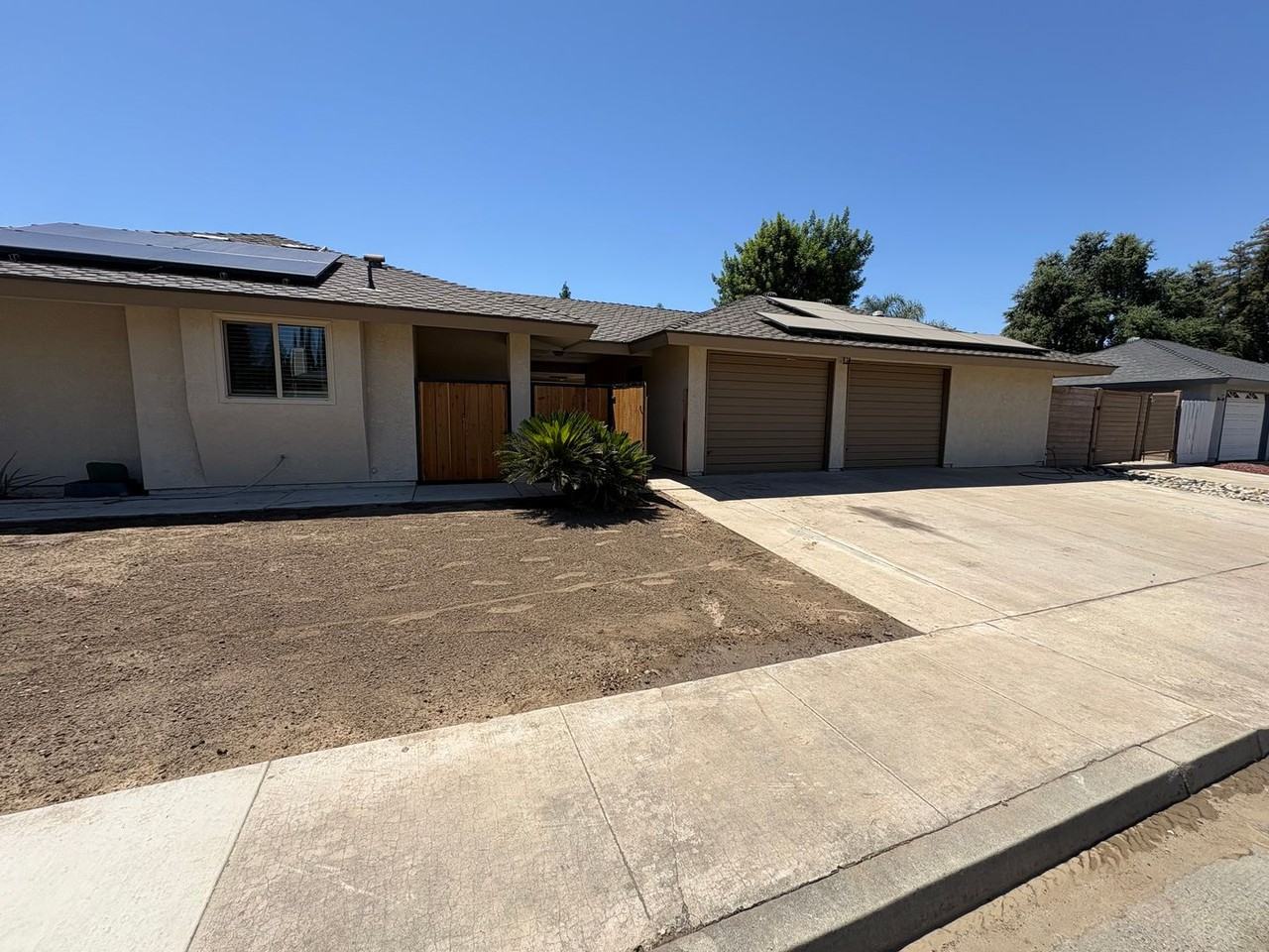 2322 E Vassar Dr - Photo 6 of 40