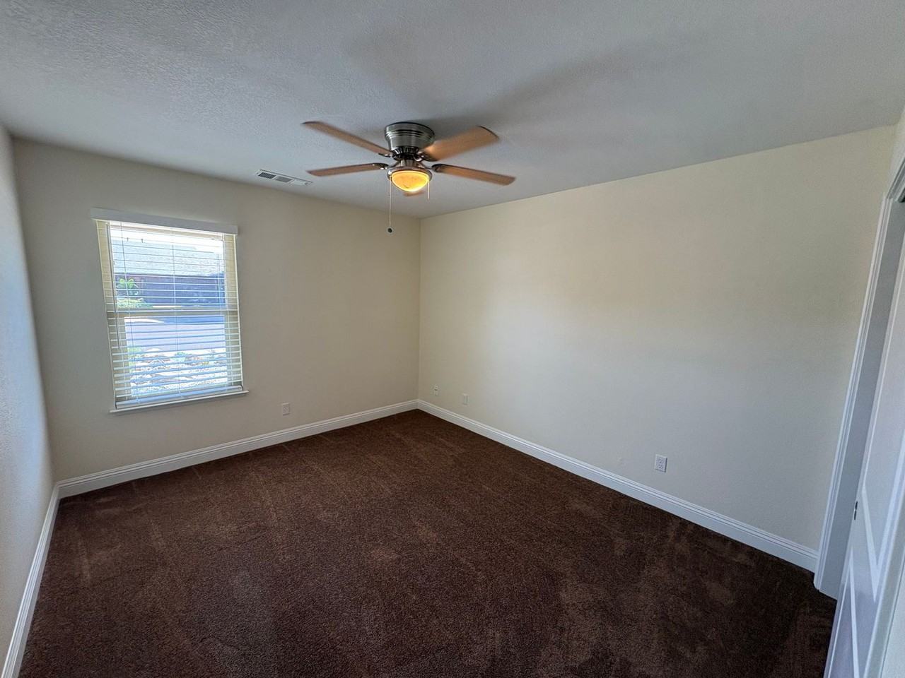 2322 E Vassar Dr - Photo 7 of 40