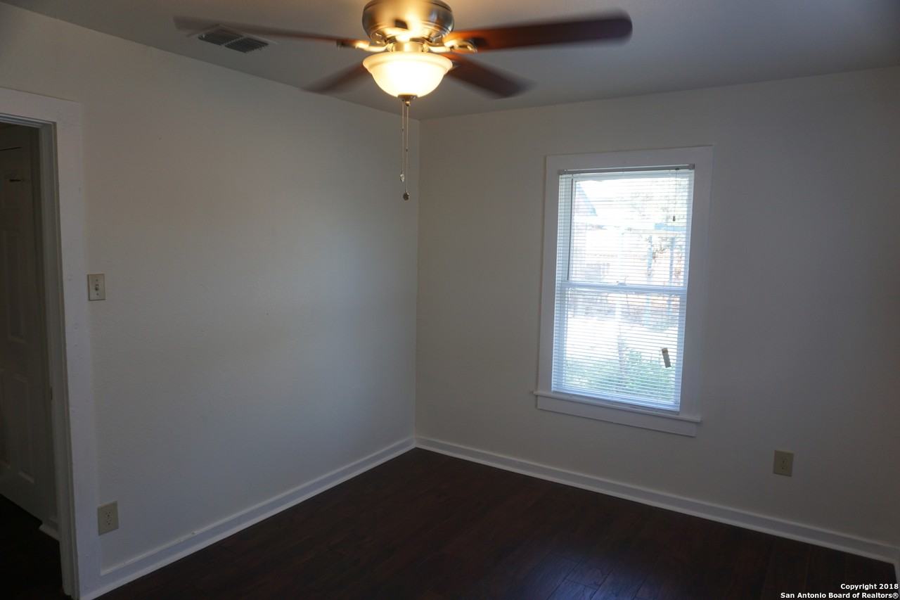 1905 Buena Vista St #1 - Photo 7 of 17