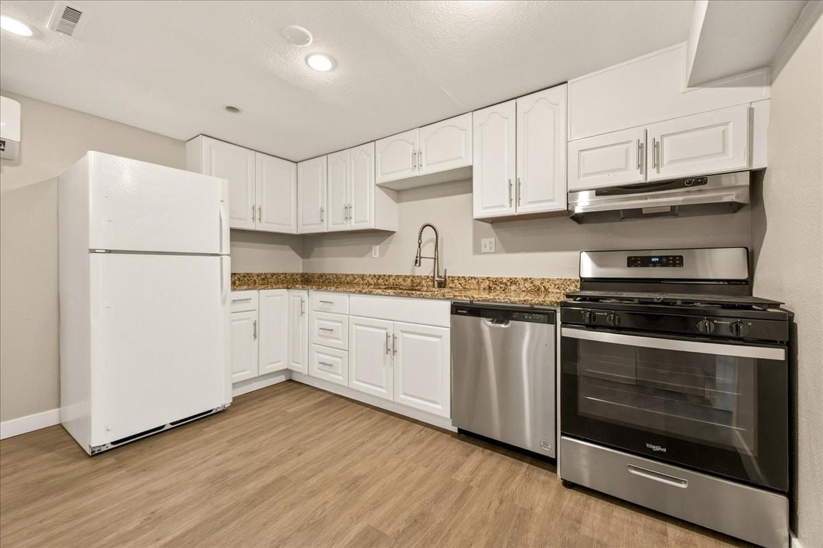 1736 King Street, Unit B - Photo 5 of 20