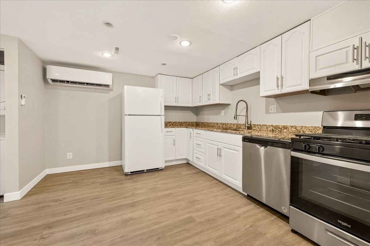 1736 King Street, Unit B - Photo 6 of 20