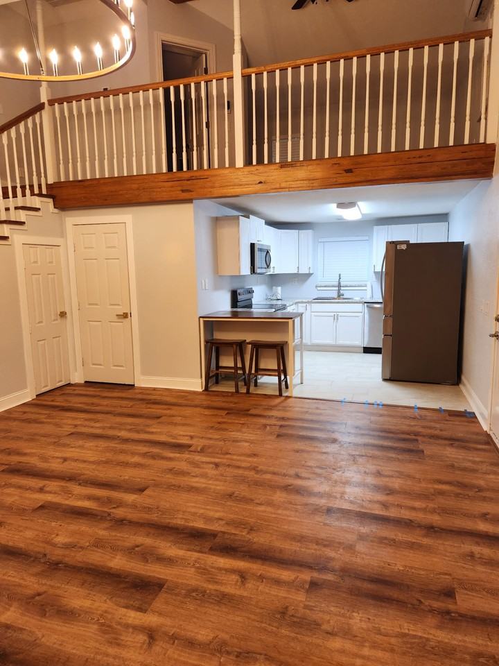211 Althea Rd - Photo 5 of 18