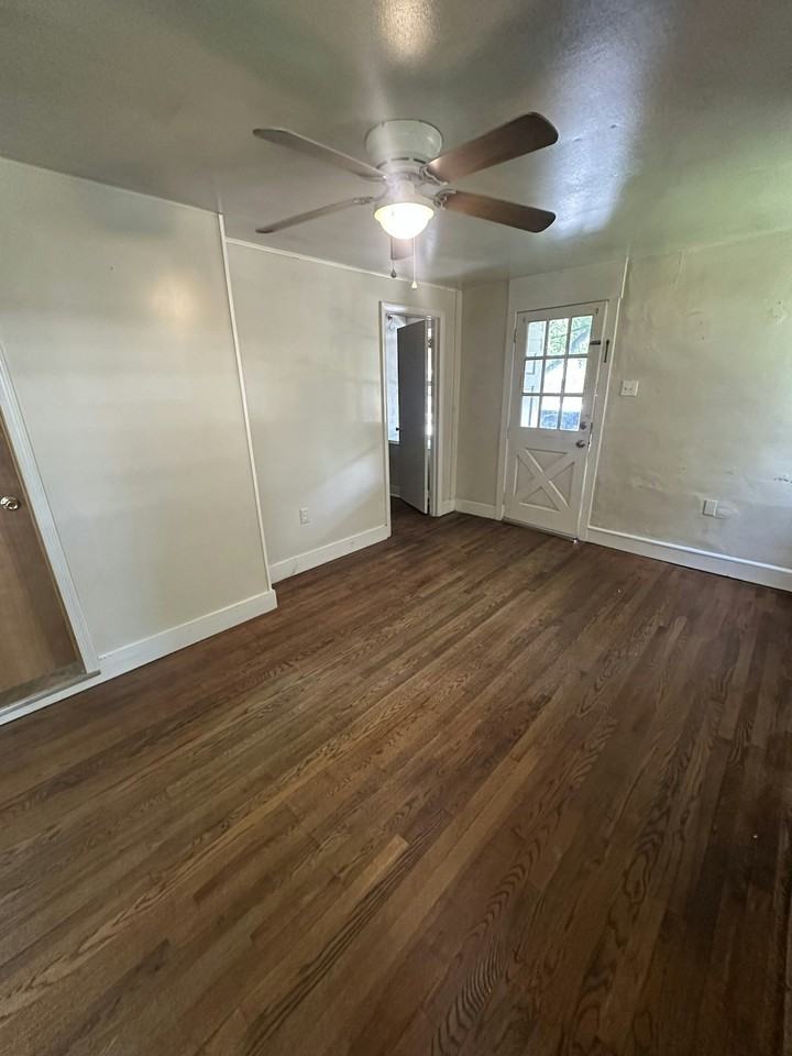 21 West Main Street - Photo 3 of 8