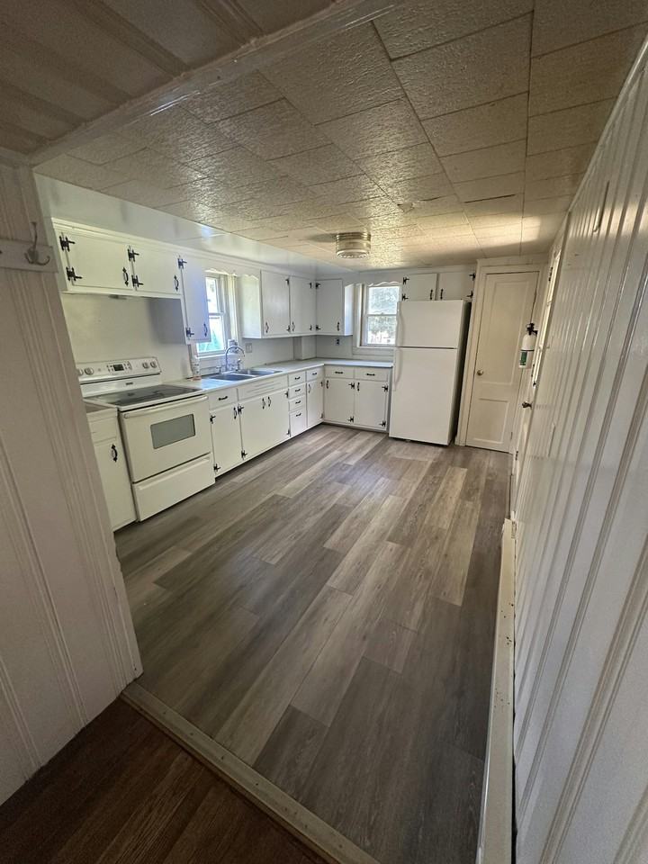 21 West Main Street - Photo 6 of 8