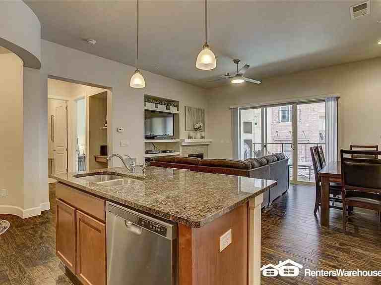 301 Inverness Way South - Photo 3 of 46