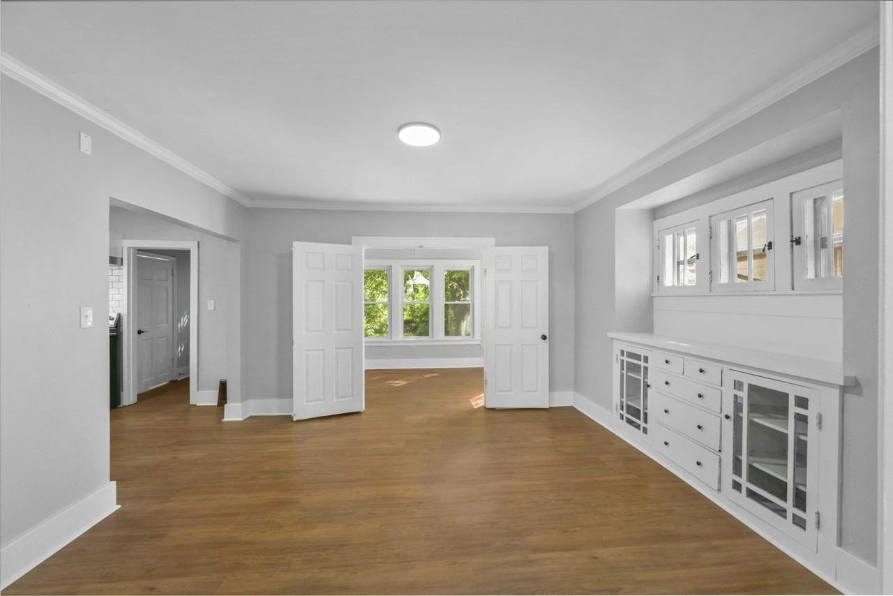 1329 Shenandoah Road - Photo 4 of 20