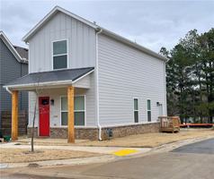featured image of 1406 S Duncan Ave