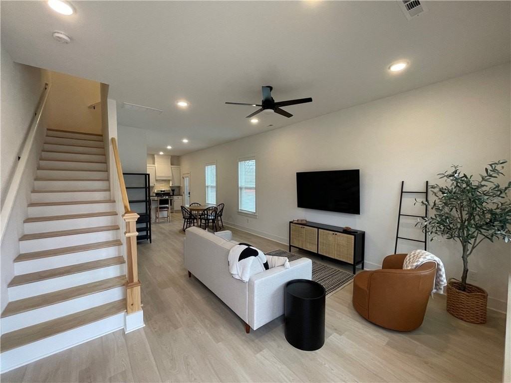 1406 S Duncan Ave - Photo 3 of 20