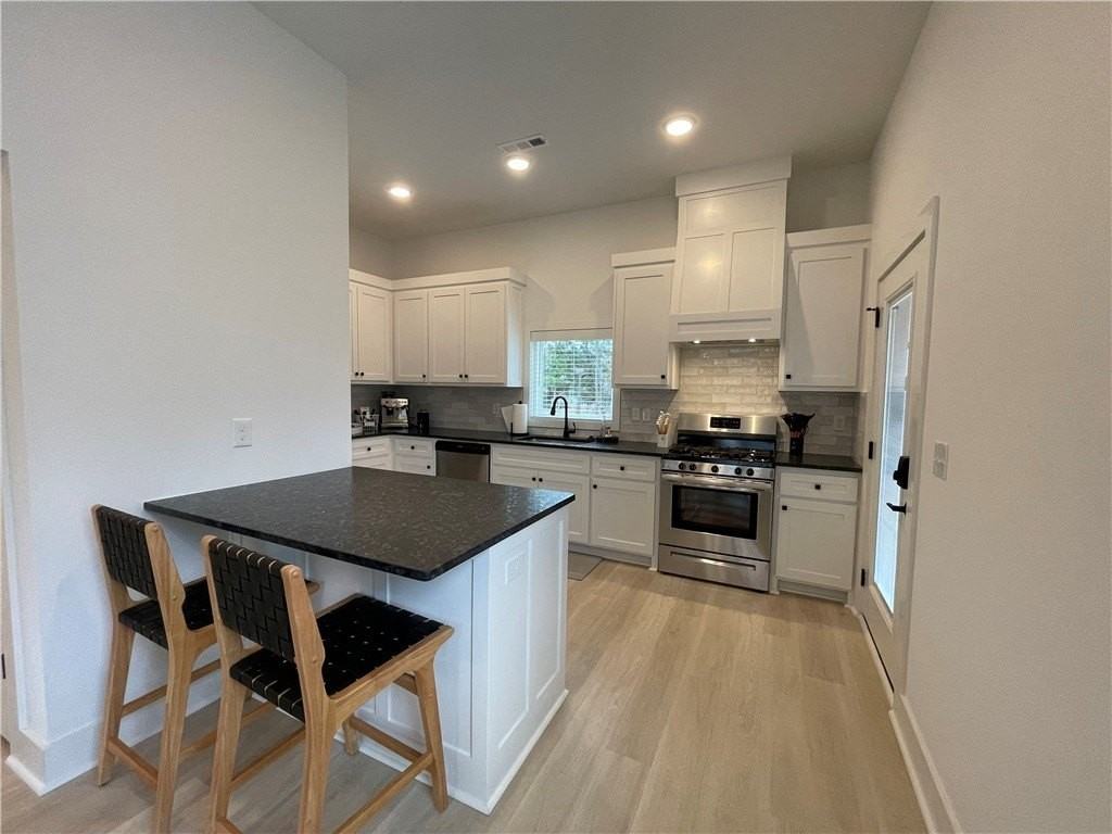1406 S Duncan Ave - Photo 4 of 20