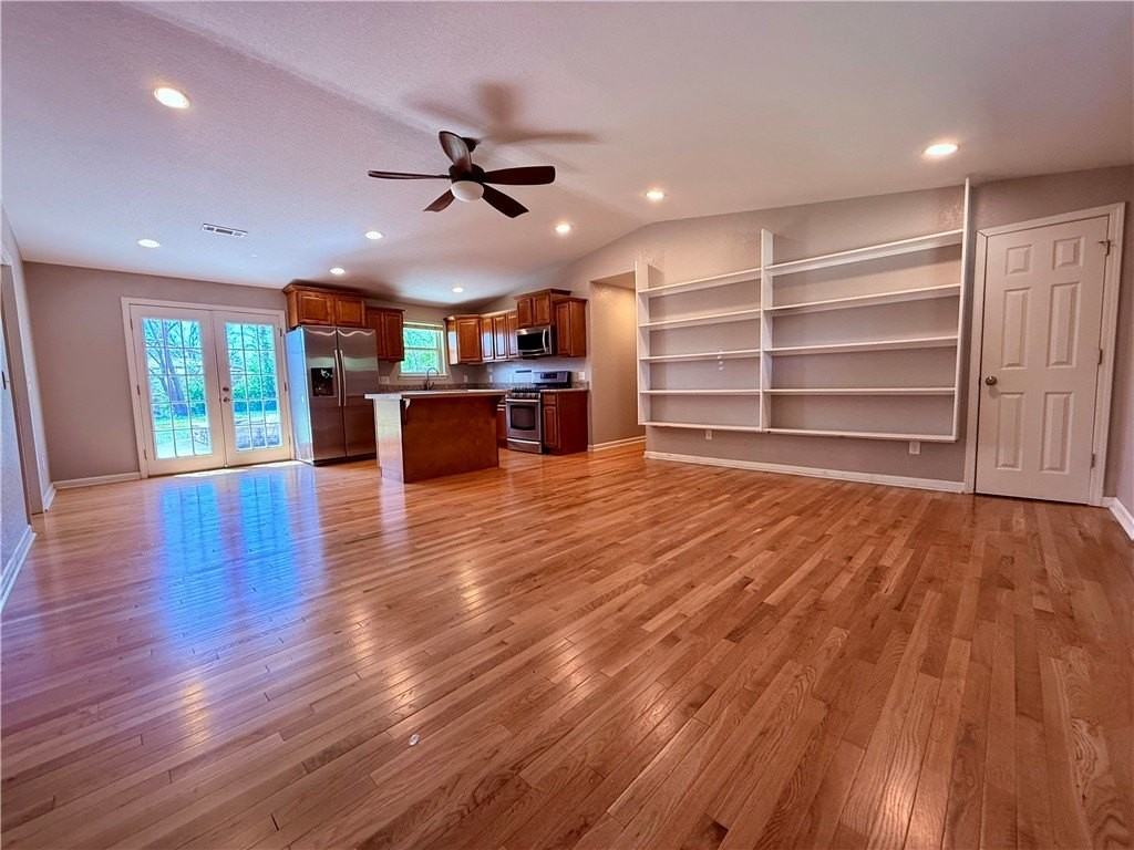 108 Se 13th St - Photo 2 of 18