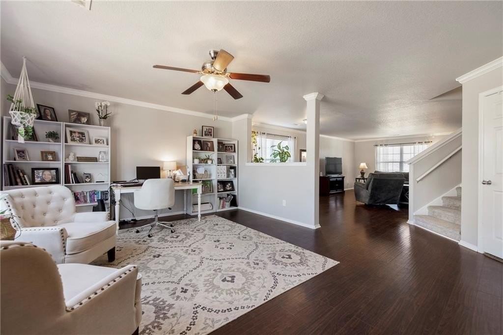 5005 W Bay Ct - Photo 3 of 27