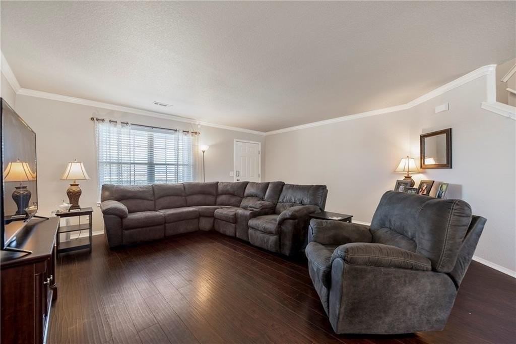5005 W Bay Ct - Photo 7 of 27