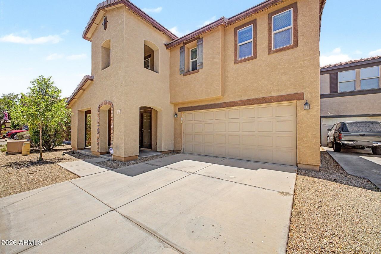 17118 N 184th Ln - Photo 3 of 35