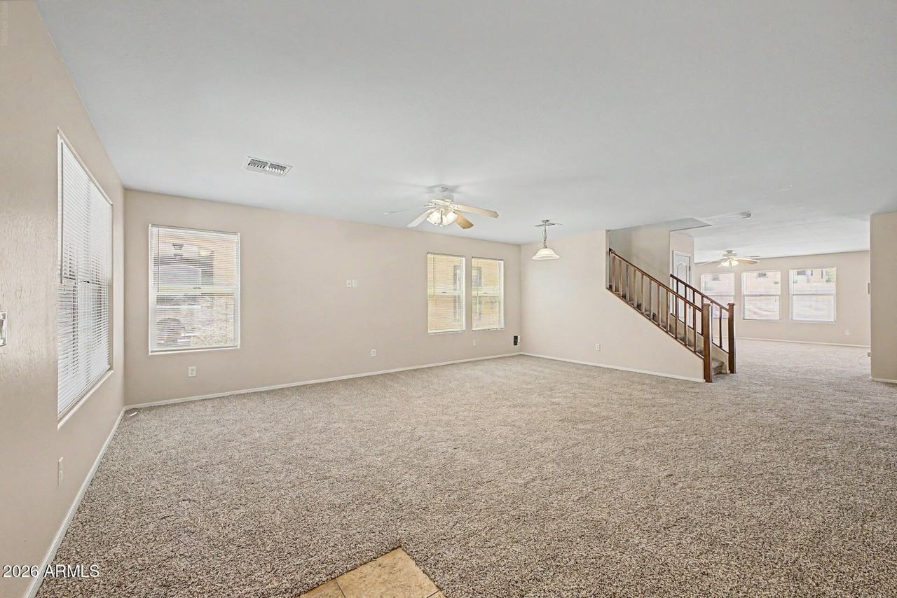 17118 N 184th Ln - Photo 4 of 35