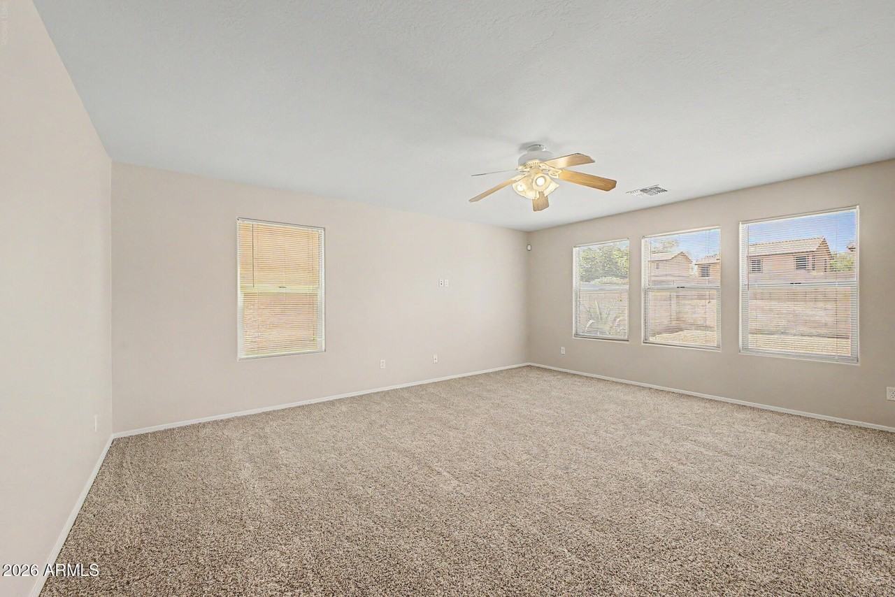 17118 N 184th Ln - Photo 7 of 35