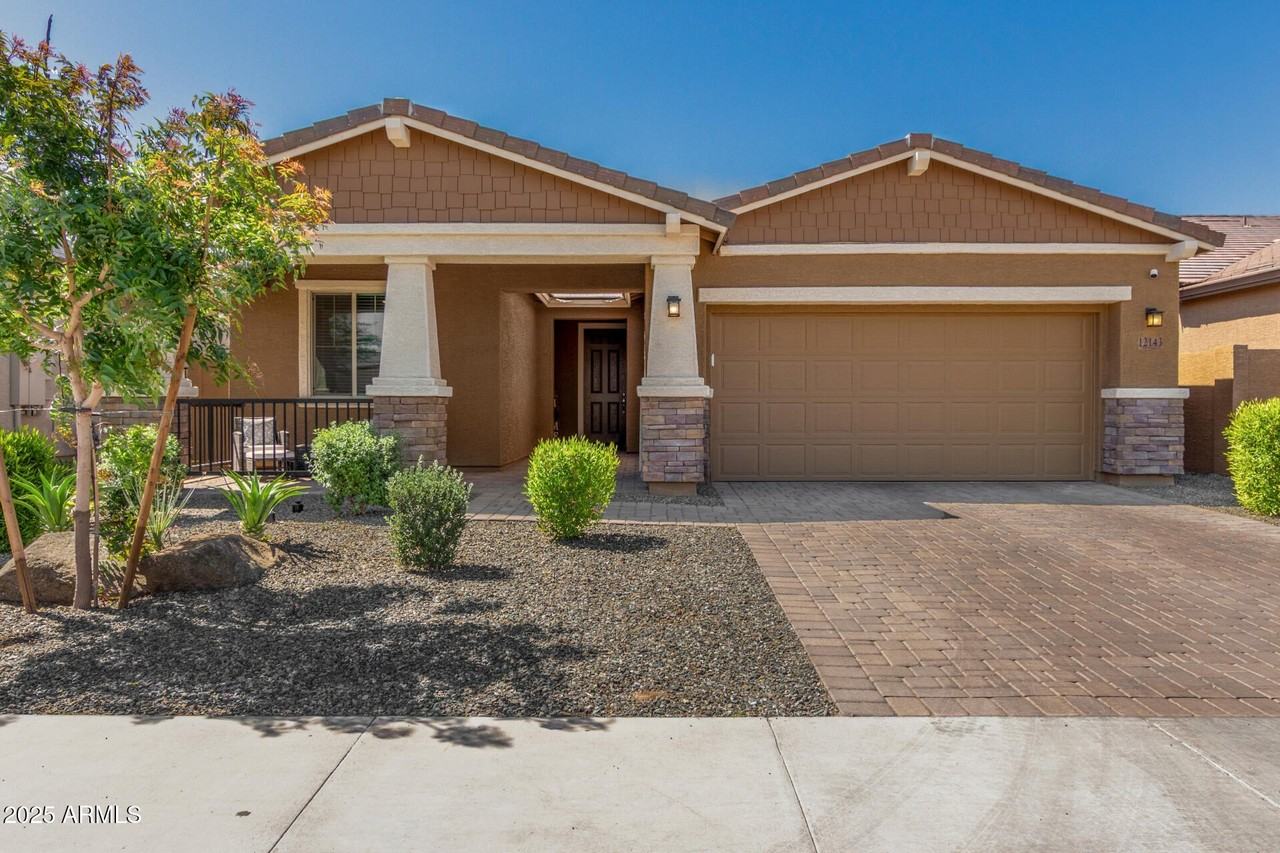 12143 W Marguerite Ave - Photo 3 of 50