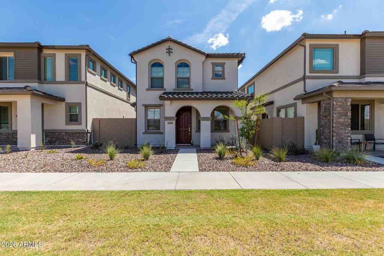 1280 W Sparrow Dr - Photo 2 of 36