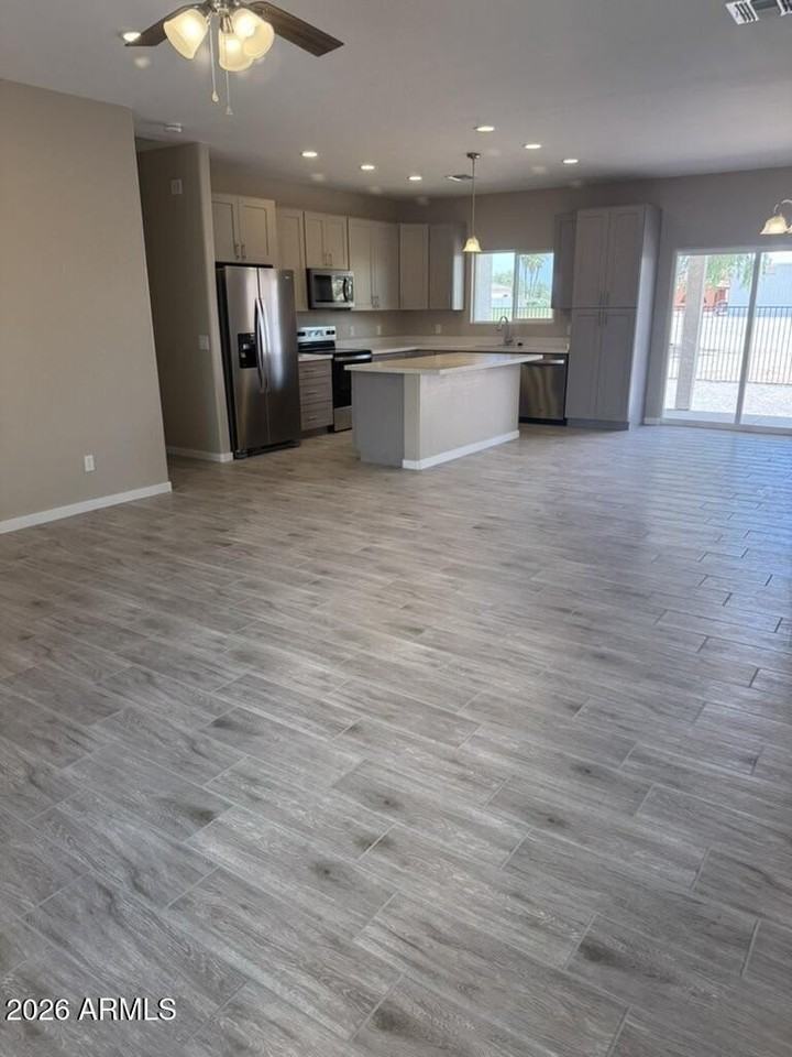 15235 S Country Club Dr - Photo 2 of 33