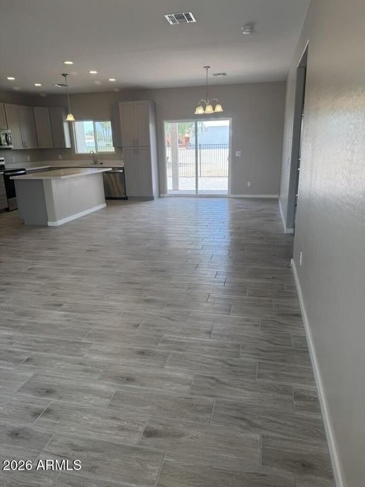15235 S Country Club Dr - Photo 4 of 33